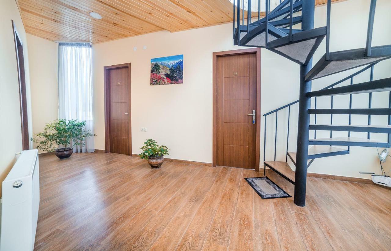 Hotel Gallery Mestia Kültér fotó